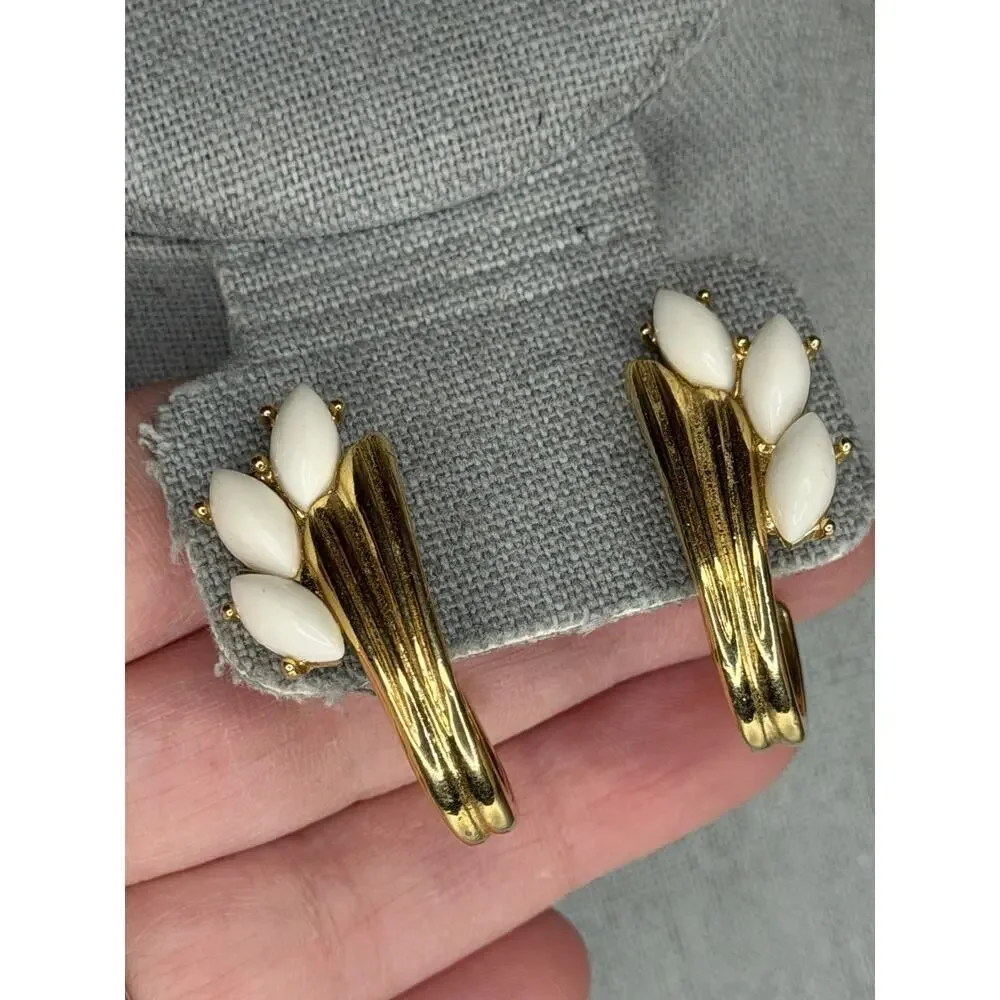 Vintage Trifari Gold Tone White Milk Glass Oval Hoop Earrings